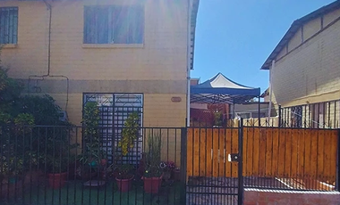 Casa de 2 pisos en venta – Peñaflor