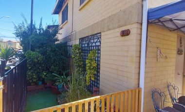 Casa de 2 pisos en venta – Peñaflor