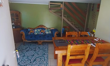 Casa de 2 pisos en venta – Peñaflor