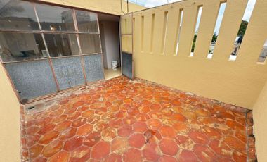 CASA EN RENTA, COL. LADRON DE GUEVARA