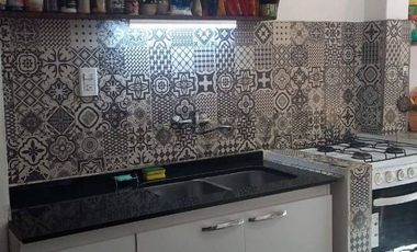 Venta de Casa de 2 dormitorios a reciclar en Zona Norte