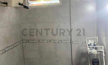 Venta de Casa de 2 dormitorios a reciclar en Zona Norte