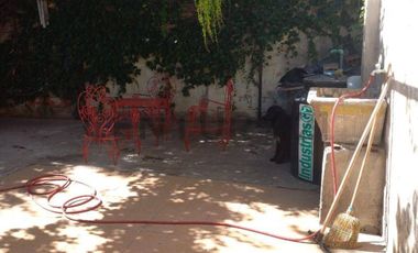 Venta de Casa de 2 dormitorios a reciclar en Zona Norte