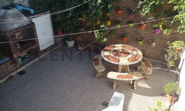 Venta de Casa de 3 dormitorios en Barrio Jorge Cura