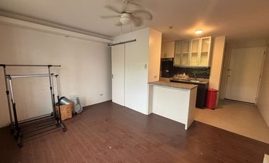 Rush Sale! 1 Bedroom Unit with Parking Solano Hills Building 3 West Service Road Sucat Muntinlupa City