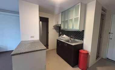 Rush Sale! 1 Bedroom Unit with Parking Solano Hills Building 3 West Service Road Sucat Muntinlupa City