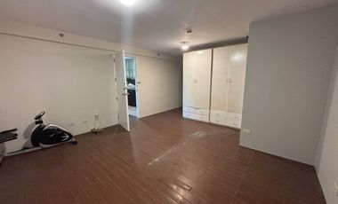 Rush Sale! 1 Bedroom Unit with Parking Solano Hills Building 3 West Service Road Sucat Muntinlupa City