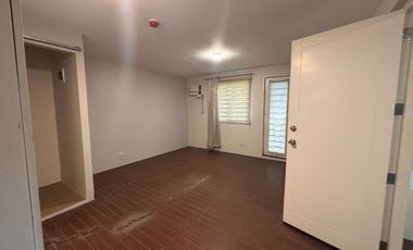 Rush Sale! 1 Bedroom Unit with Parking Solano Hills Building 3 West Service Road Sucat Muntinlupa City