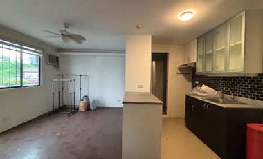 Rush Sale! 1 Bedroom Unit with Parking Solano Hills Building 3 West Service Road Sucat Muntinlupa City