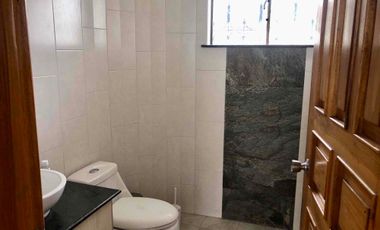 🏡 Casa en venta en Ibarra – Ideal para vivir e invertir, uso residencial o comercial