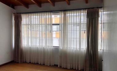 🏡 Casa en venta en Ibarra – Ideal para vivir e invertir, uso residencial o comercial