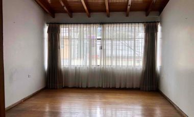 🏡 Casa en venta en Ibarra – Ideal para vivir e invertir, uso residencial o comercial