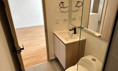 Venta apartamento en North Point Lift.   ¡Inversión lista para rentar!