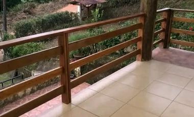 Venta de Quinta con Piscina Urbanización Cascada Azul, Pedro Vicente Maldonado