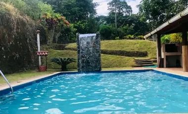 Venta de Quinta con Piscina Urbanización Cascada Azul, Pedro Vicente Maldonado