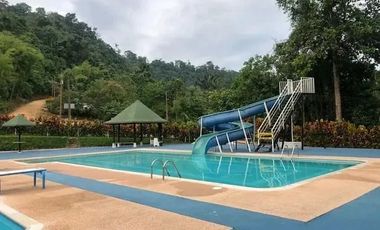 Venta de Quinta con Piscina Urbanización Cascada Azul, Pedro Vicente Maldonado