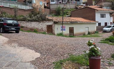 🏡✨ EN VENTA: Terreno Esquinero de 300m² en Urb. Conquistadores – ¡A pasos del Centro Histórico de Cusco! ✨🌍
