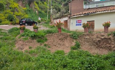 🏡✨ EN VENTA: Terreno Esquinero de 300m² en Urb. Conquistadores – ¡A pasos del Centro Histórico de Cusco! ✨🌍