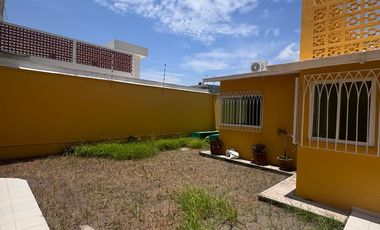 CASA EN COSTA DE ORO