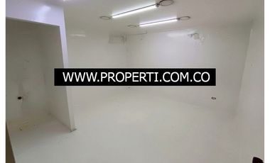 Casa Comercial en Arriendo Sector Conquistadores - Laureles