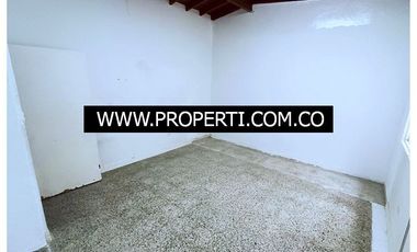 Casa Comercial en Arriendo Sector Conquistadores - Laureles