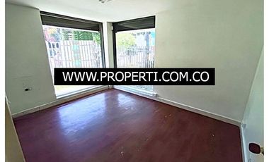 Casa Comercial en Arriendo Sector Conquistadores - Laureles