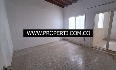 Casa Comercial en Arriendo Sector Conquistadores - Laureles