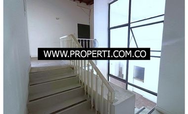 Casa Comercial en Arriendo Sector Conquistadores - Laureles