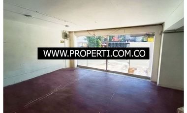 Casa Comercial en Arriendo Sector Conquistadores - Laureles