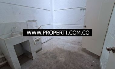 Casa Comercial en Arriendo Sector Conquistadores - Laureles