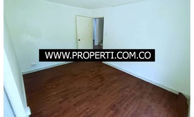 Casa Comercial en Arriendo Sector Conquistadores - Laureles
