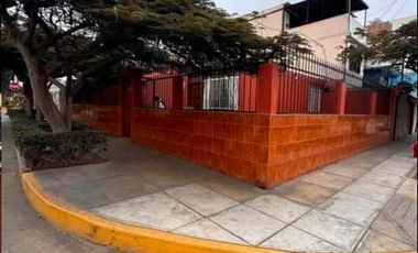 VENTA DE CASA EN URB. LAS BRISAS LIMA $ 240,000