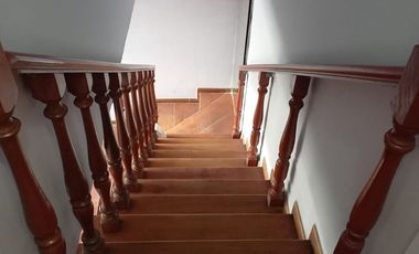 Chorrillos: Venta de Casa, 3 pisos, en condominio.