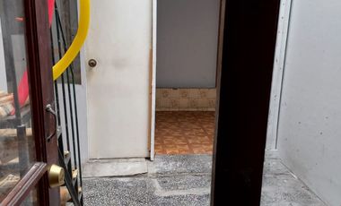 Chorrillos: Venta de Casa, 3 pisos, en condominio.