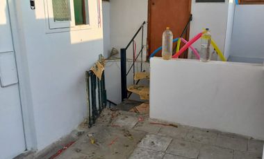 Chorrillos: Venta de Casa, 3 pisos, en condominio.