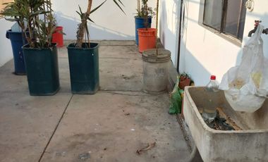 Chorrillos: Venta de Casa, 3 pisos, en condominio.