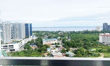 One Bedroom Beach Condo in 8 Newtown Boulevard Viewing Ocean