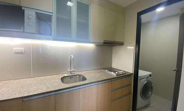 One Bedroom Beach Condo in 8 Newtown Boulevard Viewing Ocean