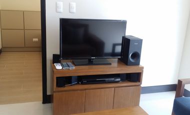 One Bedroom Beach Condo in 8 Newtown Boulevard Viewing Ocean