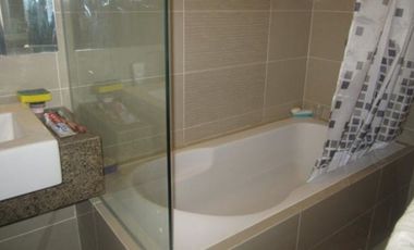 One Bedroom Beach Condo in 8 Newtown Boulevard Viewing Ocean