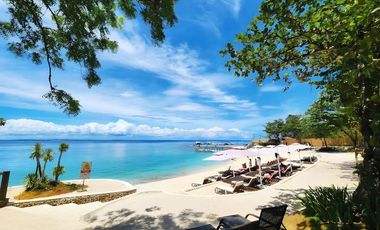 One Bedroom Beach Condo in 8 Newtown Boulevard Viewing Ocean