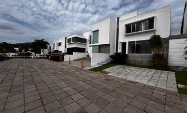 Casa en Renta amueblada en $17,500.00 Coto Real del Bosque, Bosques de Santa Anita, Tlajomulco de Zuñiga, Jalisco