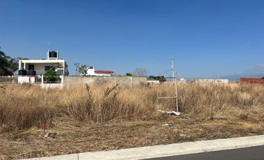 Terreno en venta en Fraccionamiento Lomas de Cocoyoc, Morelos