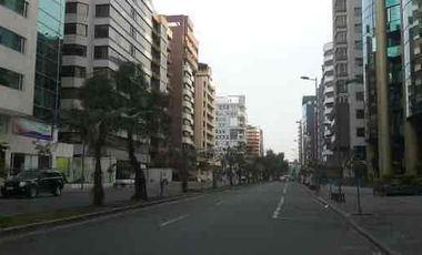 HERMOSO LOCAL COMERCIAL UBICADO EN EL SEGUNDO PISO / ROOFTOOP