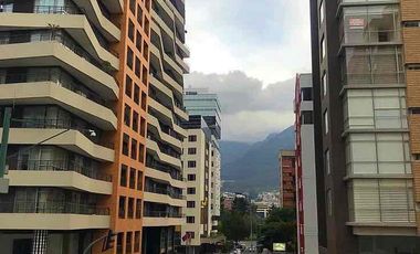 HERMOSO LOCAL COMERCIAL UBICADO EN EL SEGUNDO PISO / ROOFTOOP