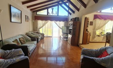 Casa 4 dormitorios 3 baños estacionamientos, Francisco Hidalgo Peñaflor