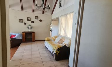 Casa 4 dormitorios 3 baños estacionamientos, Francisco Hidalgo Peñaflor