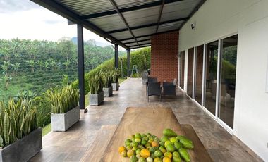 Se arrienda casa campestre en Combia