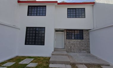 Casa en Renta en Valle de San Javier | 3 Recámaras + Estudio | Fraccionamiento Privado