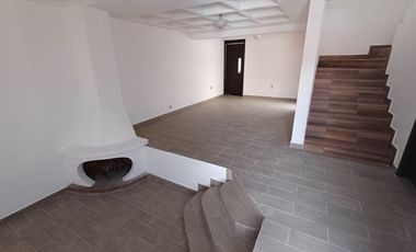 Casa en Renta en Valle de San Javier | 3 Recámaras + Estudio | Fraccionamiento Privado